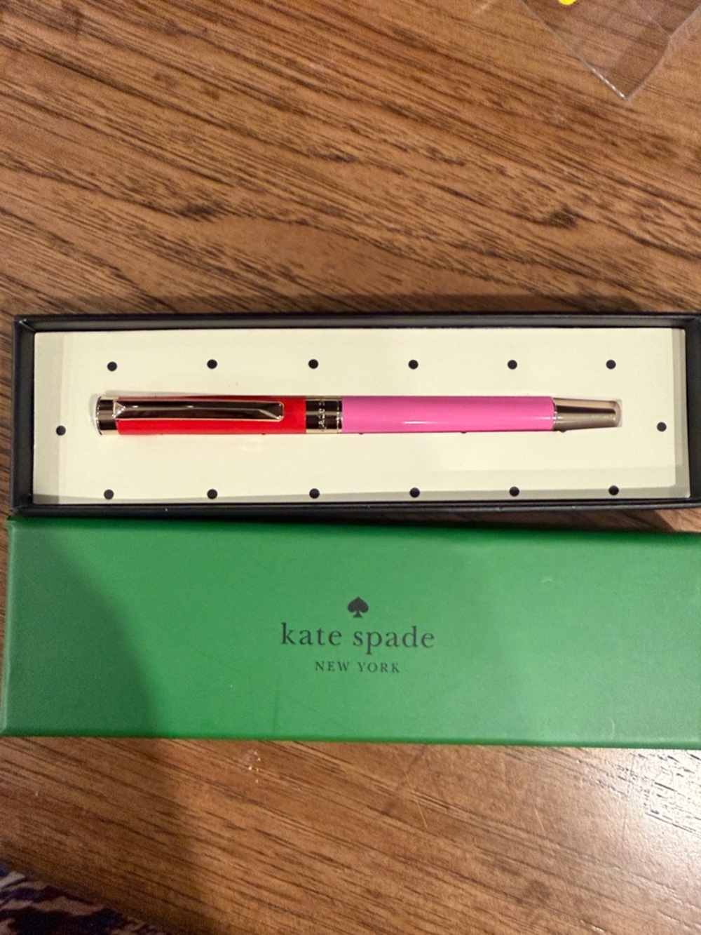 kate spade ♠️ Red & Pink Ballpoint Pen with Green logo Gift Box